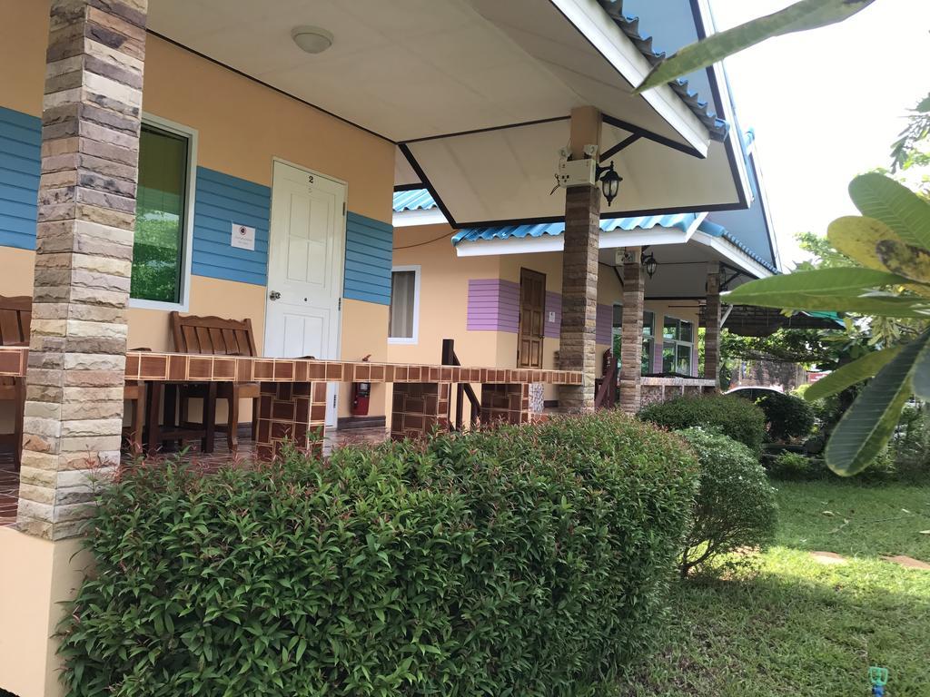 Sangtong Beach Resort Laem Sing Luaran gambar