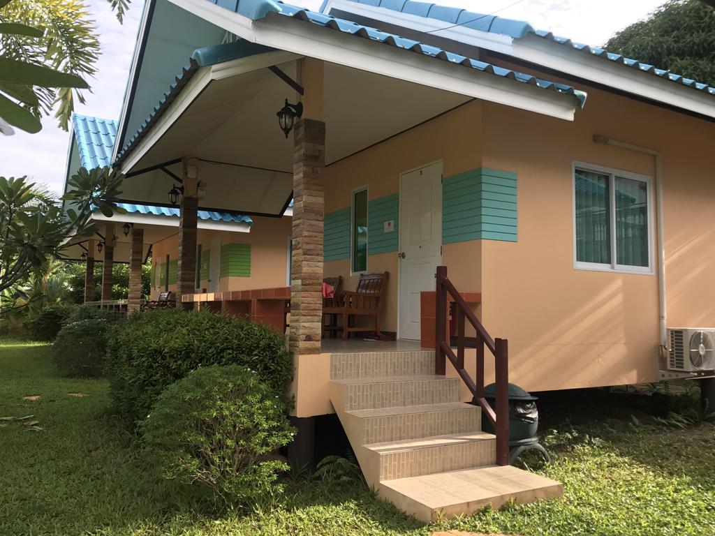 Sangtong Beach Resort Laem Sing Luaran gambar