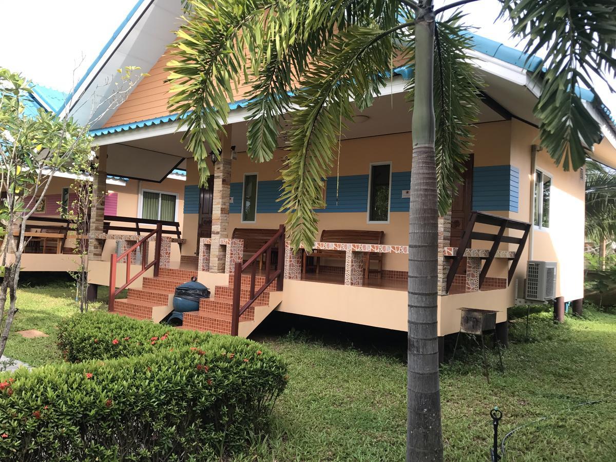 Sangtong Beach Resort Laem Sing Luaran gambar