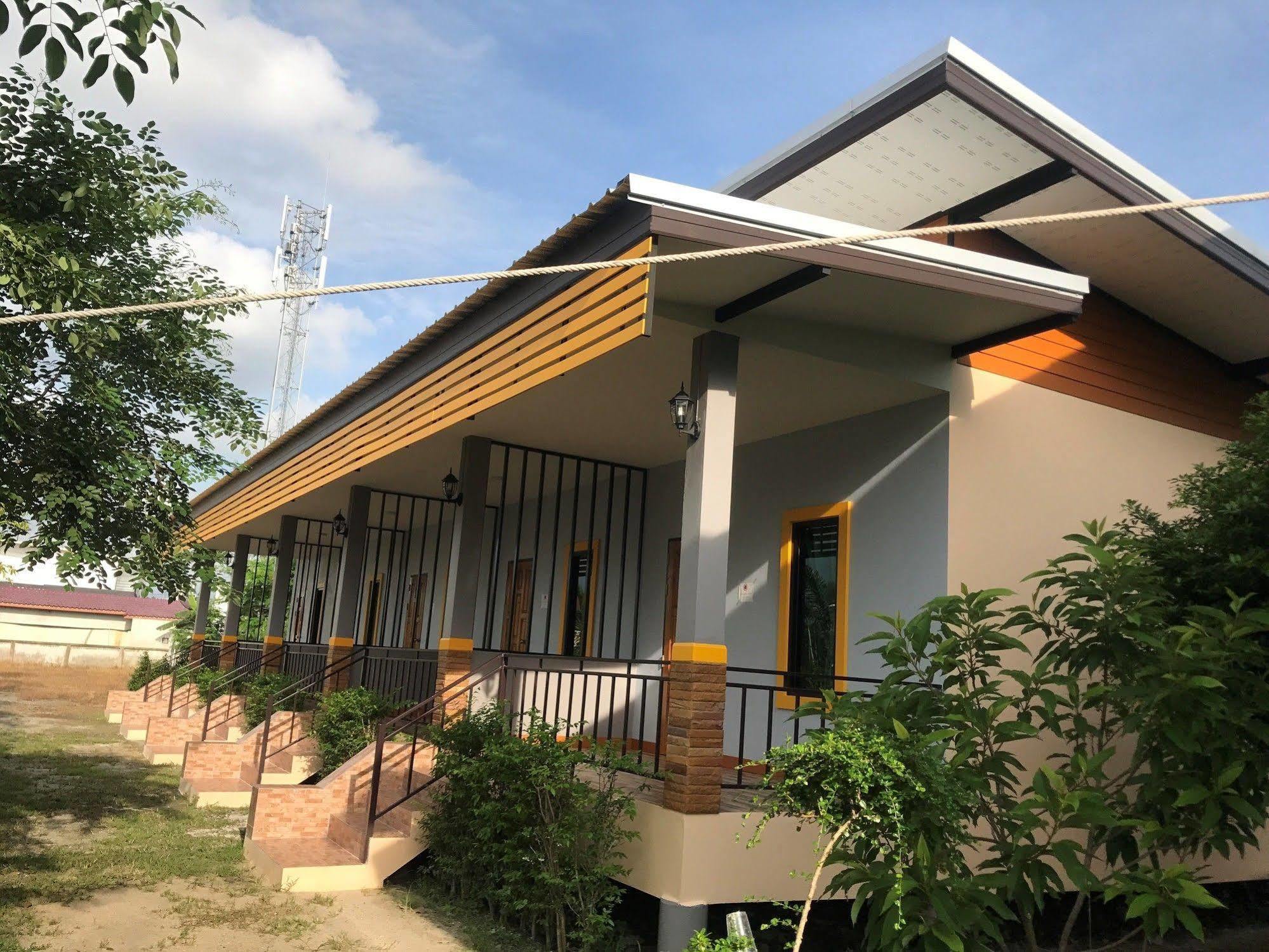 Sangtong Beach Resort Laem Sing Luaran gambar
