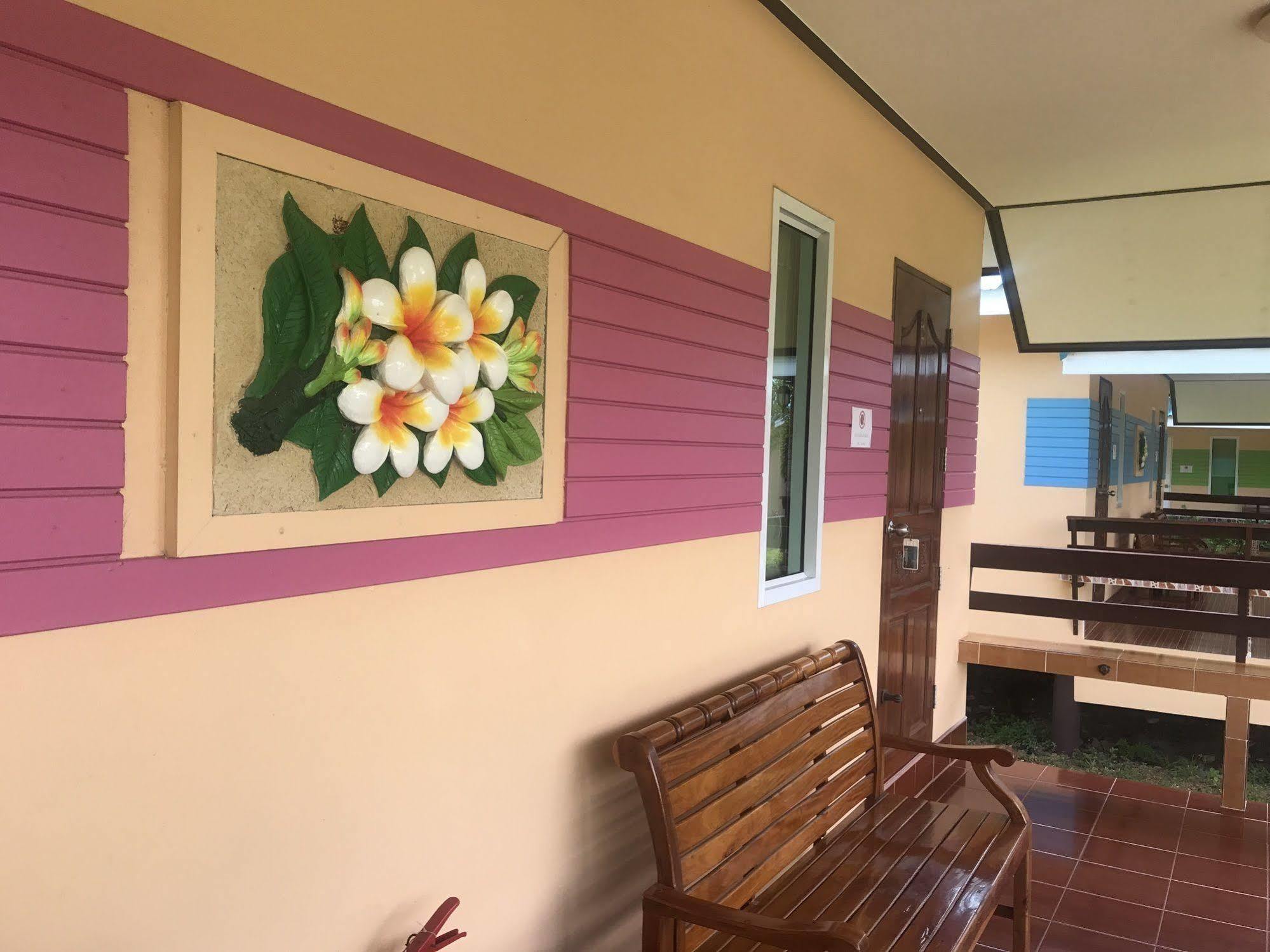 Sangtong Beach Resort Laem Sing Luaran gambar